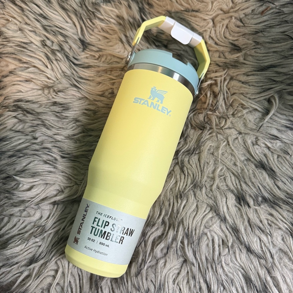 Stanley Lemon Flip Straw Tumbler